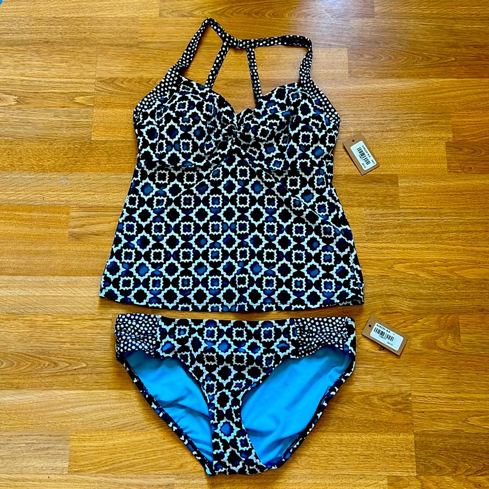 NWT Pele tankini top and matching Holy Grail bottom.